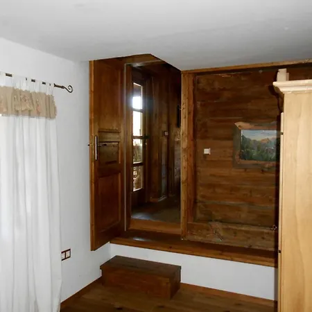 Dom wakacyjny Wonderful Getaway Cottage For A Small Group In Bled, Slovenia *